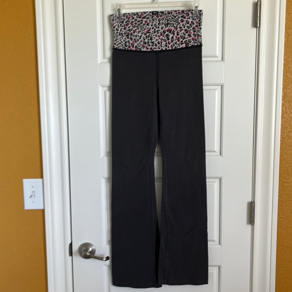 Victoria’s Secret VSX sexy sport flare legging